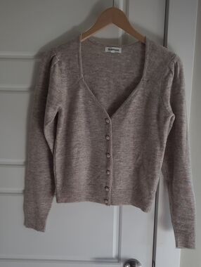 Heartloom taupe-beige V-neck Button Cardigan Sweater. Size S